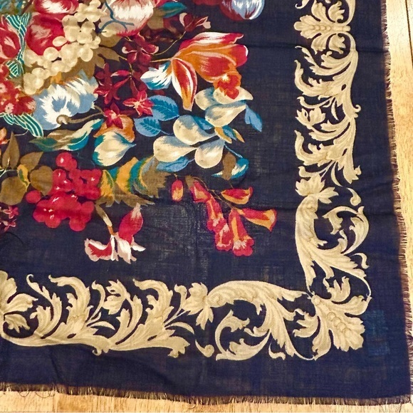 Liz Claiborne Navy & Red Wool Scarf 34x34 - Picture 4 of 6